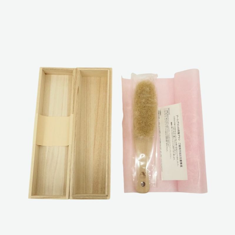 アートブラシ　洋服ブラシ　スクエア 桐箱入り