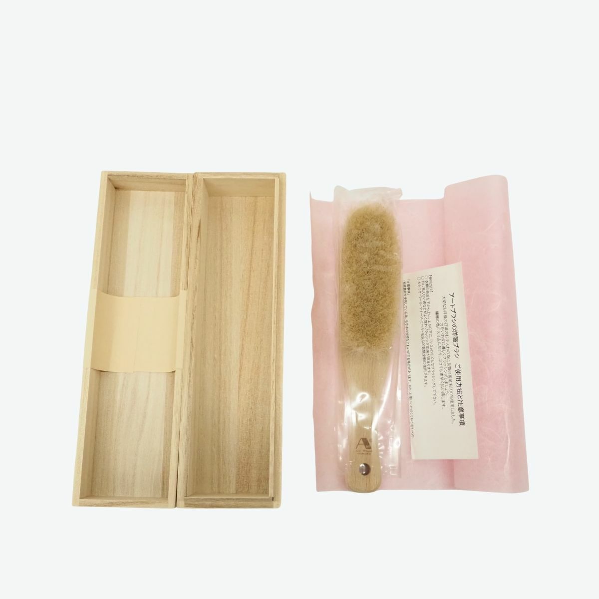 アートブラシ　洋服ブラシ　スクエア 桐箱入り